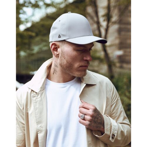 Delta® Carbon Cap Thumbnail