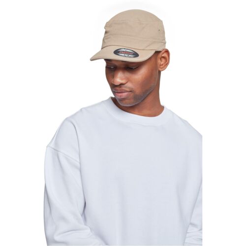 5 Panel Curved Classic Snapback Thumbnail